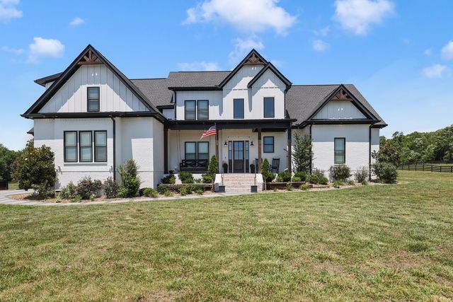 9520A Dyer Rd, Rockvale, TN 37153
