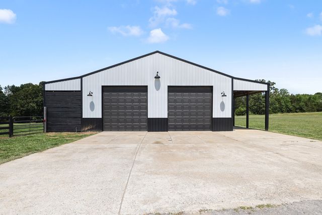 9520A Dyer Rd, Rockvale, TN 37153