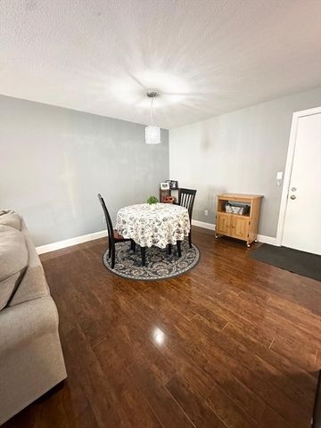 3 Greenbriar Drive 204, North Reading, MA 01864