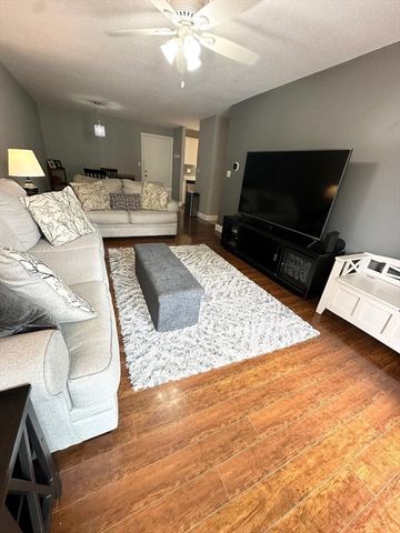 3 Greenbriar Drive 204, North Reading, MA 01864