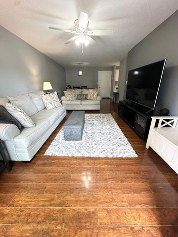 3 Greenbriar Drive 204, North Reading, MA 01864