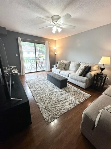 3 Greenbriar Drive 204, North Reading, MA 01864