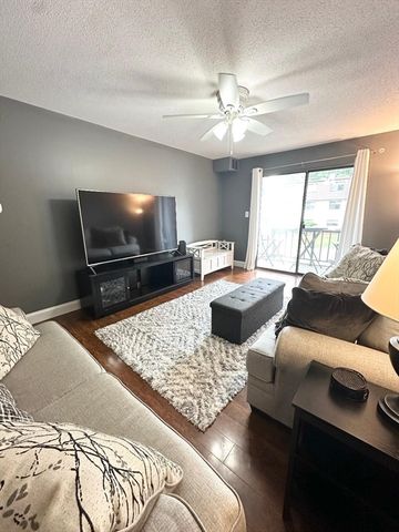 3 Greenbriar Drive 204, North Reading, MA 01864