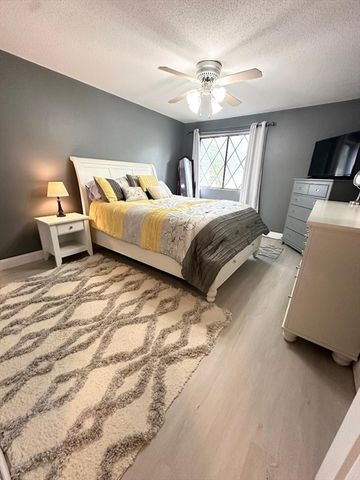 3 Greenbriar Drive 204, North Reading, MA 01864