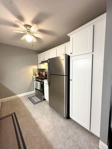 3 Greenbriar Drive 204, North Reading, MA 01864