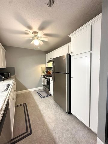 3 Greenbriar Drive 204, North Reading, MA 01864