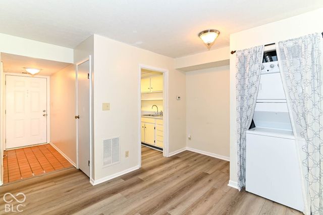 7417 Country Brook Drive, Indianapolis, IN 46260
