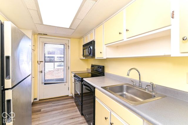 7417 Country Brook Drive, Indianapolis, IN 46260