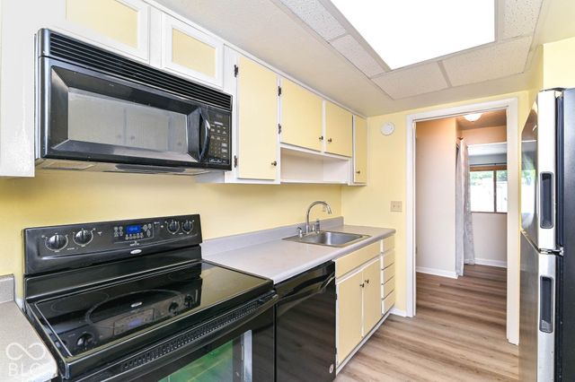 7417 Country Brook Drive, Indianapolis, IN 46260