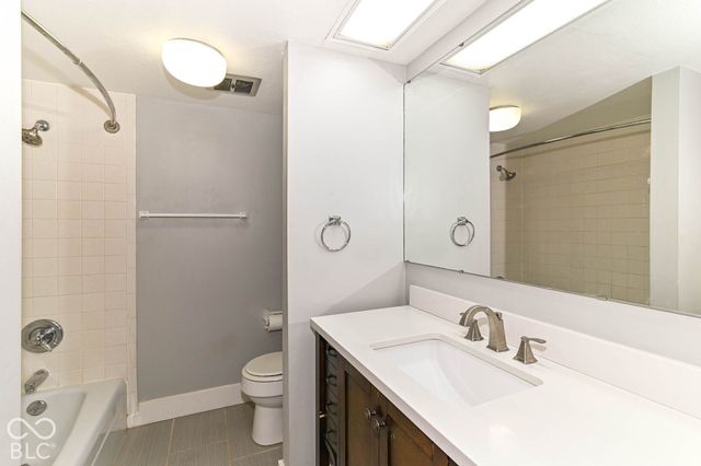 7417 Country Brook Drive, Indianapolis, IN 46260