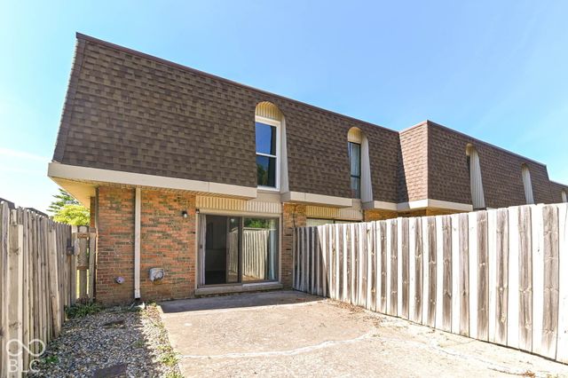 7417 Country Brook Drive, Indianapolis, IN 46260