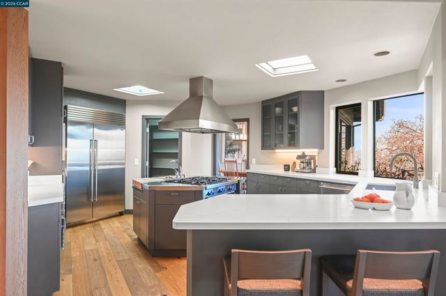 3284 Surmont Dr, Lafayette, CA 94549