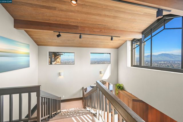 3284 Surmont Dr, Lafayette, CA 94549