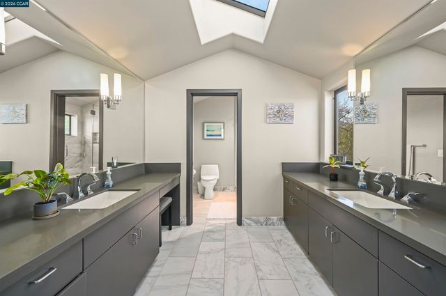 3284 Surmont Dr, Lafayette, CA 94549