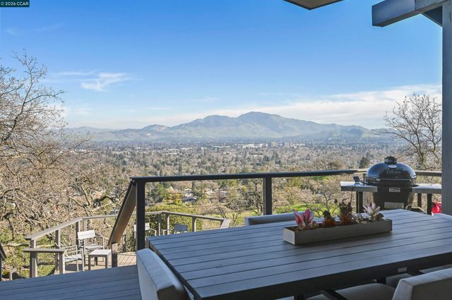 3284 Surmont Dr, Lafayette, CA 94549