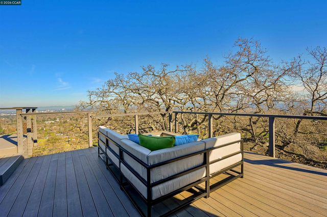 3284 Surmont Dr, Lafayette, CA 94549