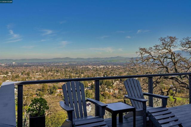 3284 Surmont Dr, Lafayette, CA 94549