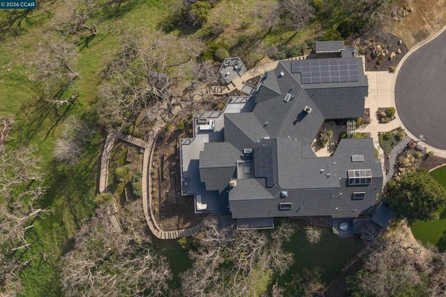 3284 Surmont Dr, Lafayette, CA 94549