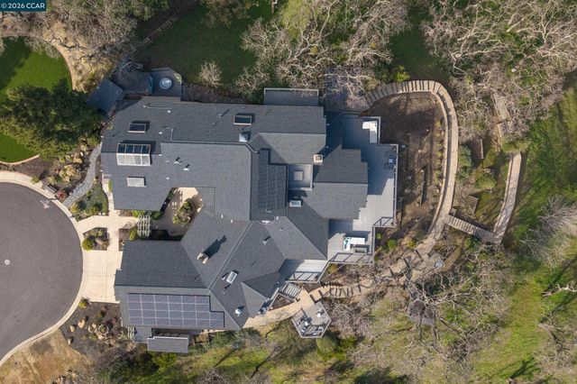 3284 Surmont Dr, Lafayette, CA 94549