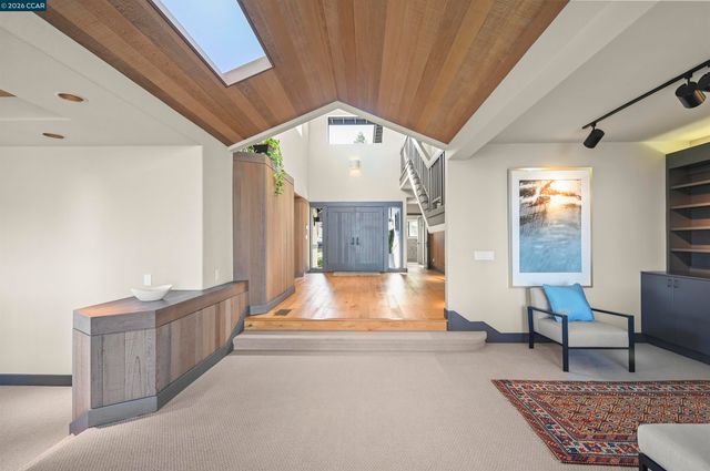 3284 Surmont Dr, Lafayette, CA 94549