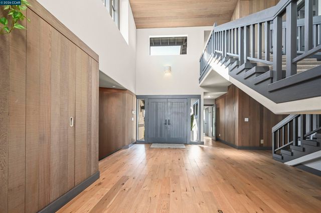 3284 Surmont Dr, Lafayette, CA 94549