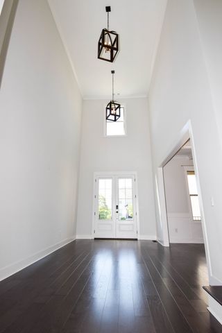 1002 Keeneland Dr, Gallatin, TN 37066