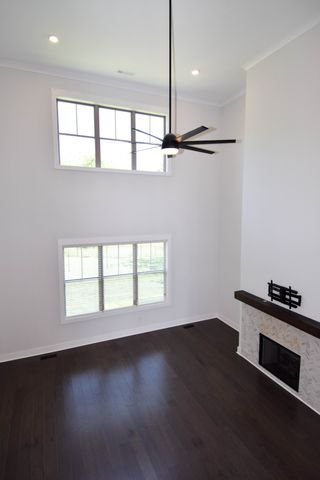 1002 Keeneland Dr, Gallatin, TN 37066