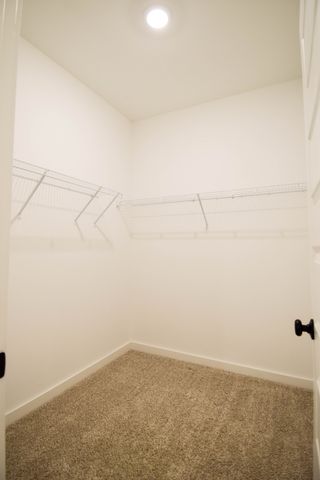 1002 Keeneland Dr, Gallatin, TN 37066