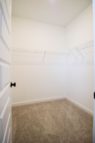 1002 Keeneland Dr, Gallatin, TN 37066