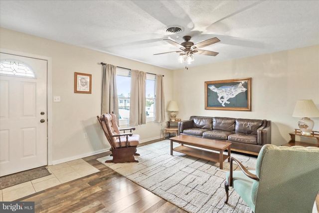 104 LINWOOD CT, Stephens City, VA 22655