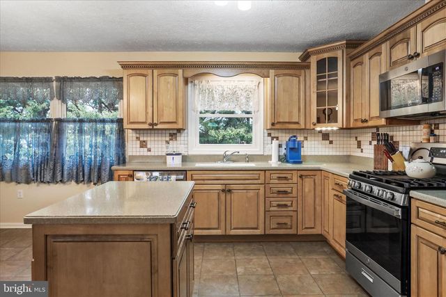 104 LINWOOD CT, Stephens City, VA 22655