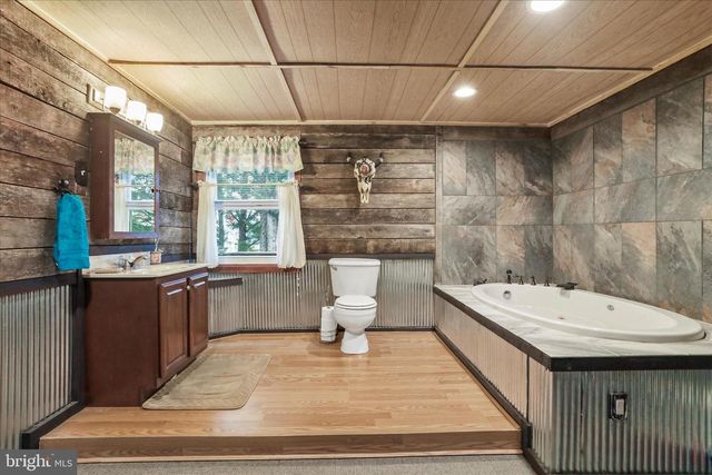 104 LINWOOD CT, Stephens City, VA 22655