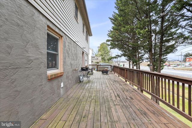 104 LINWOOD CT, Stephens City, VA 22655