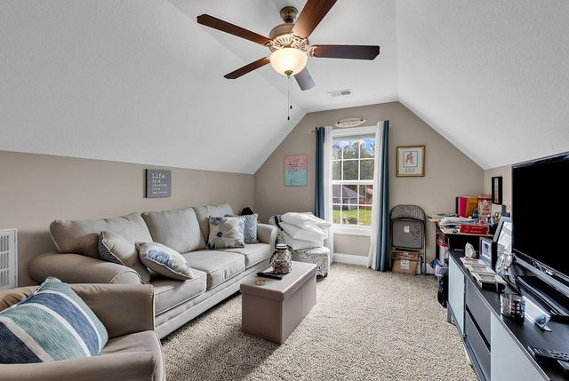 197 Penn Circle, Galivants Ferry, SC 29544