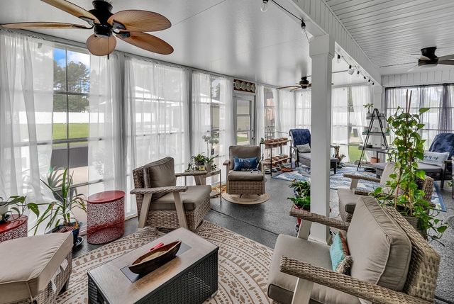 197 Penn Circle, Galivants Ferry, SC 29544