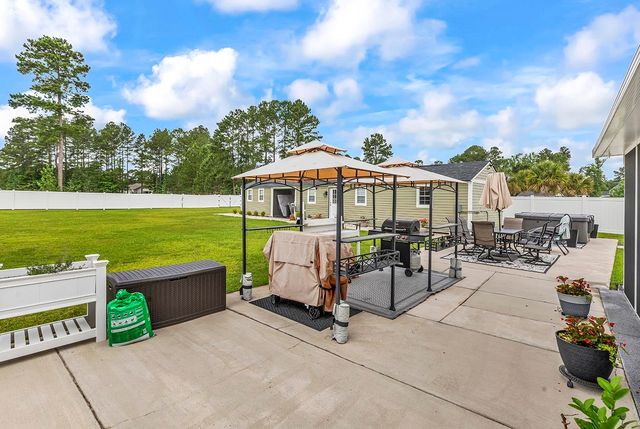 197 Penn Circle, Galivants Ferry, SC 29544