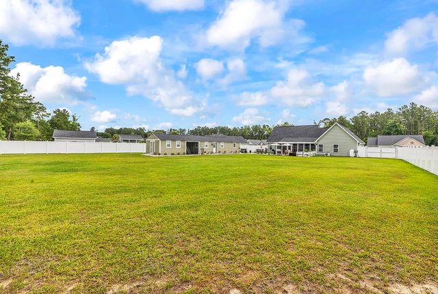 197 Penn Circle, Galivants Ferry, SC 29544