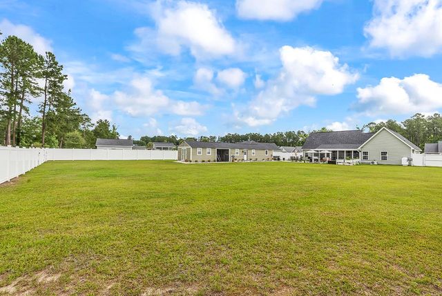 197 Penn Circle, Galivants Ferry, SC 29544