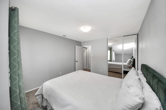 6154 W Airport Boulevard 16, Houston, TX 77035