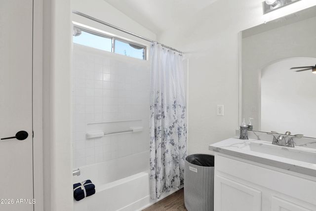 10215 E KIVA Avenue, Mesa, AZ 85209