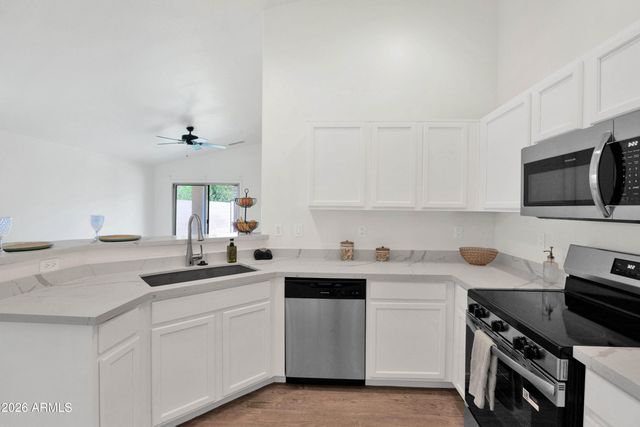 10215 E KIVA Avenue, Mesa, AZ 85209