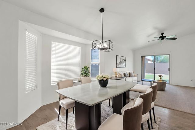 10215 E KIVA Avenue, Mesa, AZ 85209