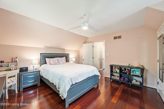 6000 Windsong Ct, Louisville, KY 40207