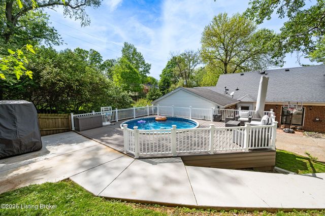 6000 Windsong Ct, Louisville, KY 40207