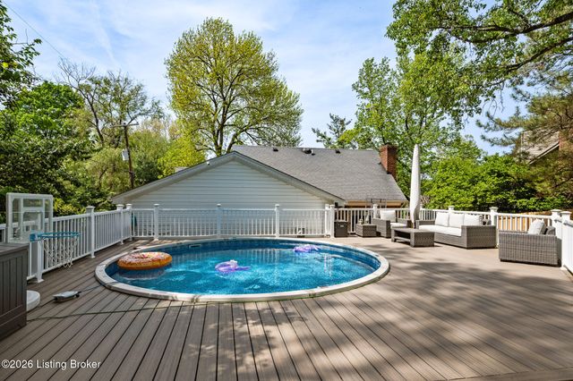 6000 Windsong Ct, Louisville, KY 40207