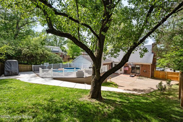 6000 Windsong Ct, Louisville, KY 40207