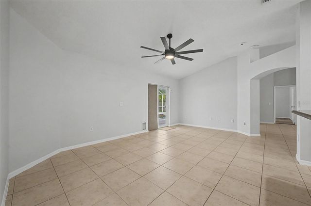 4021 LITHIA RIDGE BOULEVARD, Valrico, FL 33596