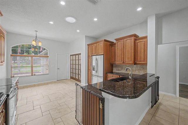 4021 LITHIA RIDGE BOULEVARD, Valrico, FL 33596