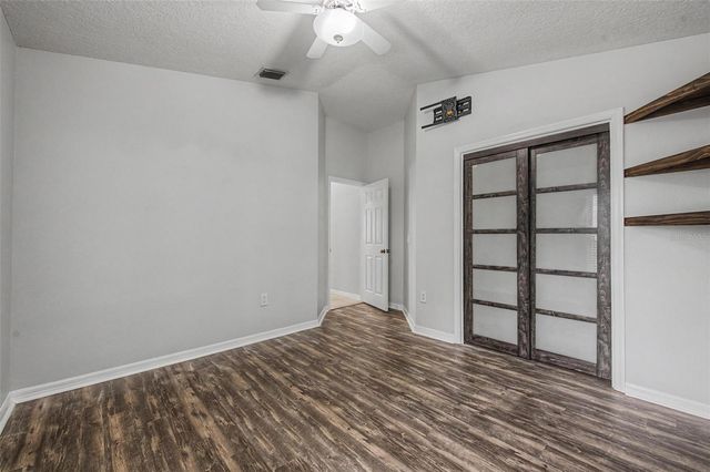 4021 LITHIA RIDGE BOULEVARD, Valrico, FL 33596
