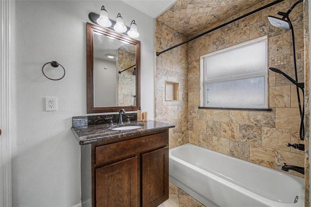 4021 LITHIA RIDGE BOULEVARD, Valrico, FL 33596